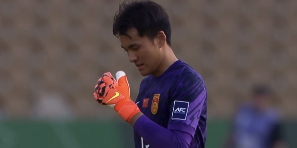 乐鱼体育下载-U23亚洲杯决赛！安东尼奥或弃用申花中场：踢丢点球，飞铲吃到2黄