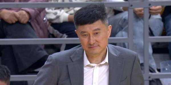 杜锋下课回归北京家庭？一切尘埃落定，广东完成官宣，去向曝光